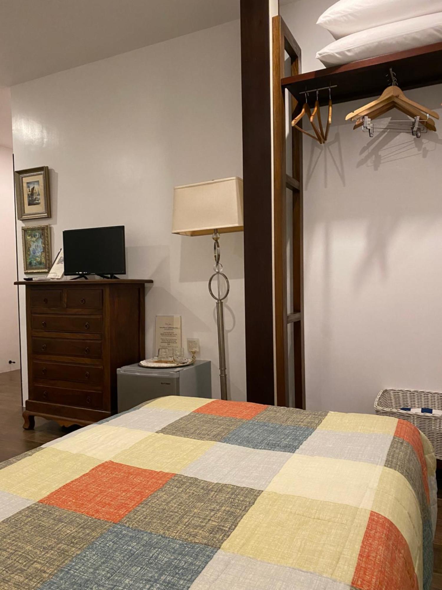Balai Benedicere Bed & Breakfast Bacnotan Bagian luar foto